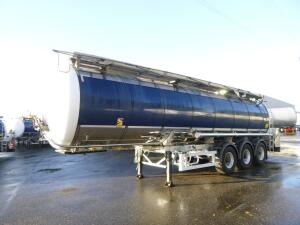 L.A.G. Food tank inox 32 m3 / 3 comp + pump