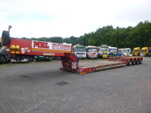 Faymonville 4-axle lowbed trailer 88t STBZ-4AV