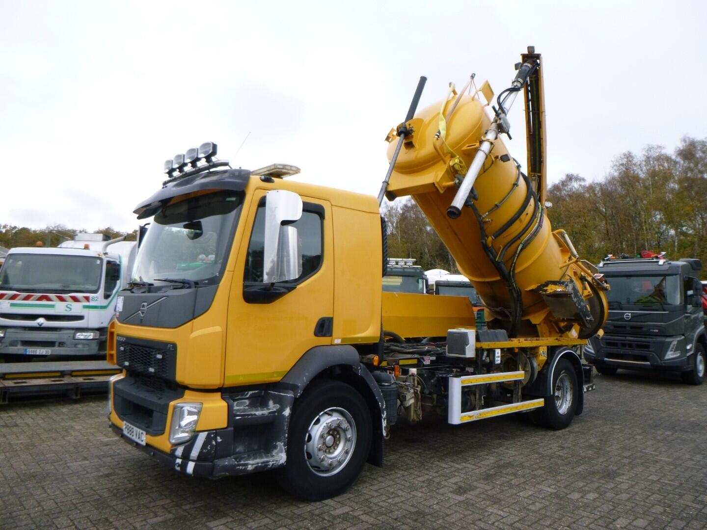 Volvo FL 4x2 Vacuum truck Whale 8.1 m3 | Vrachtwagen | Kolkenzuiger