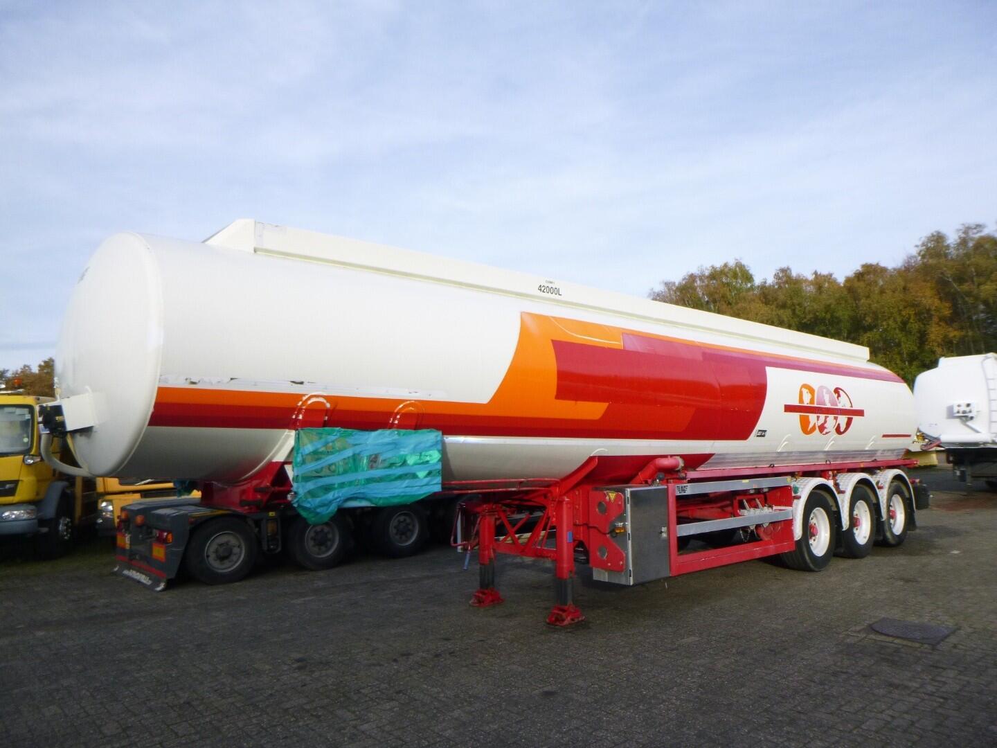 L.A.G. Jet fuel tank alu 44.5 m3 / 1 comp + pump | Tankoplegger | Tankoplegger Brandstof