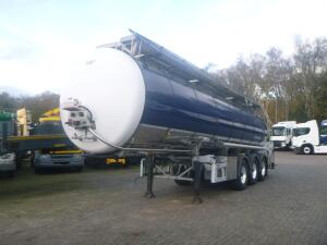 L.A.G. Food tank inox 32m3 / 3 comp + pump + steam heating + webasto