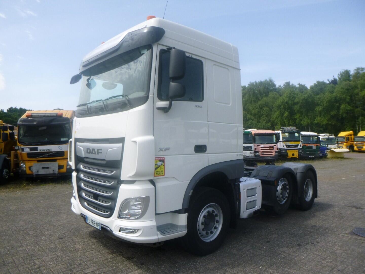 D.A.F. XF 530 6x2 Euro 6 | Trekker | Standaard trekker
